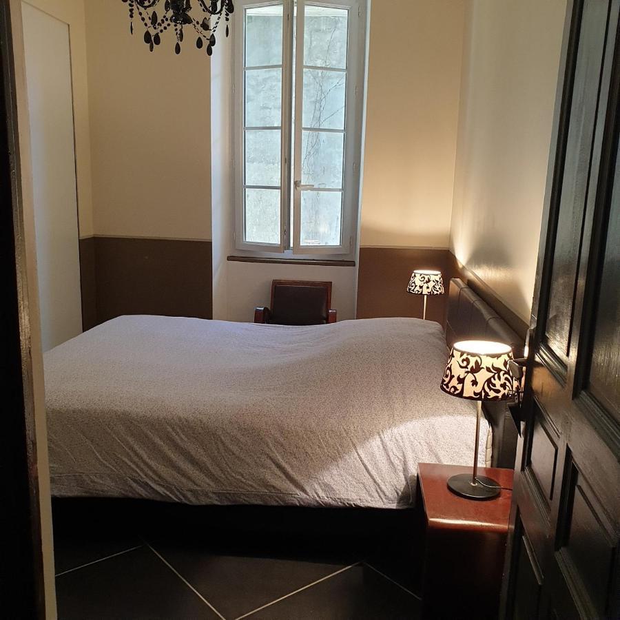 Appartement Intra Muros 8 Personnes Climatise Wifi Stationnement Facile Avignon Exterior photo
