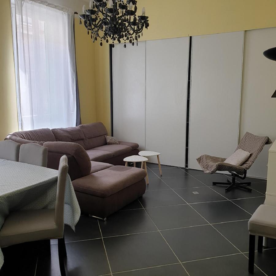 Appartement Intra Muros 8 Personnes Climatise Wifi Stationnement Facile Avignon Exterior photo